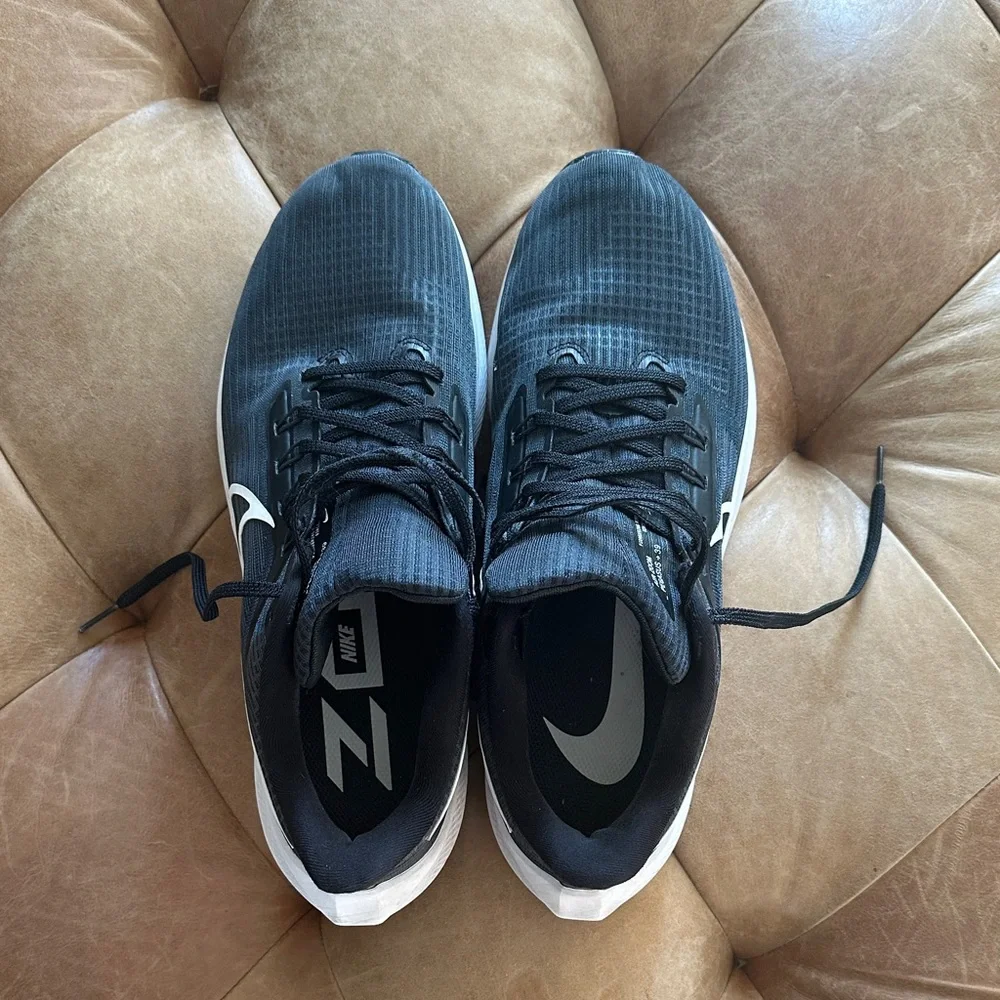 Nike Air Zoom Pegasus 39 Women's Sneakers - Picture 2 of 5